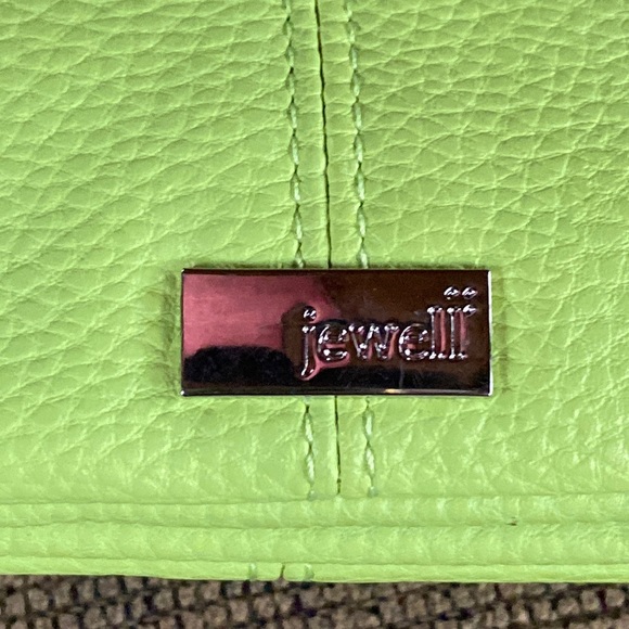 Street Style purse by Thirty One. Clutch or Crossbody! - Picture 3 of 9